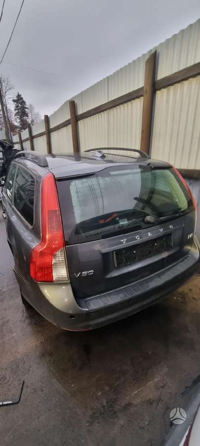 Volvo V50 dalimis