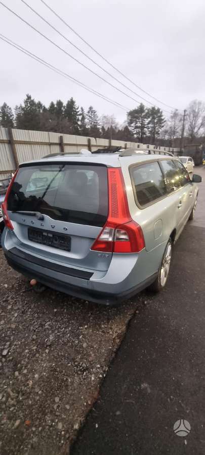 Volvo V70 for parts