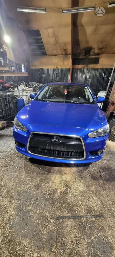 Mitsubishi Lancer for parts