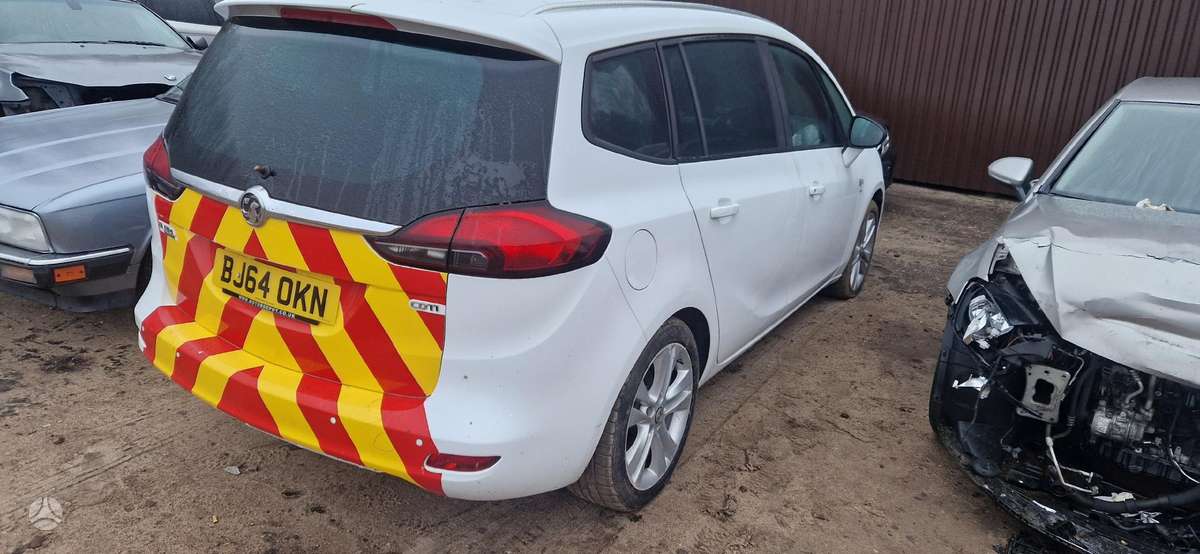 Opel Zafira for parts