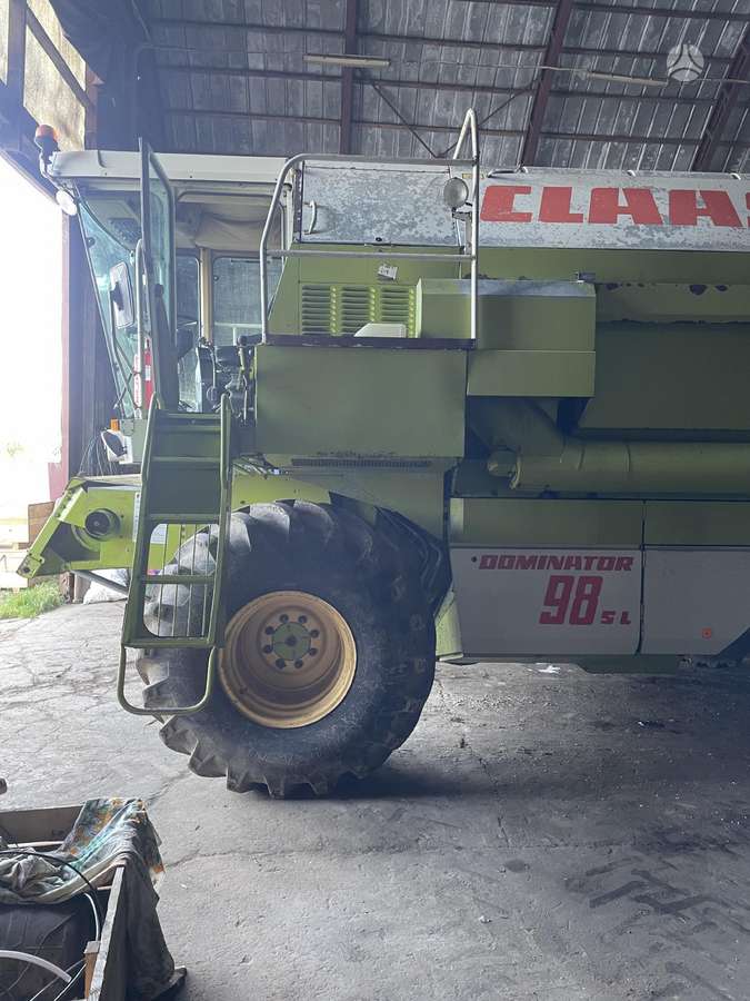 Claas Dominator 98SL, kombainai