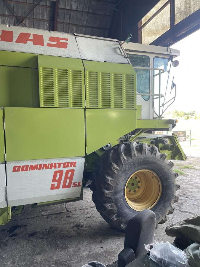 Claas Dominator 98SL, kombainai