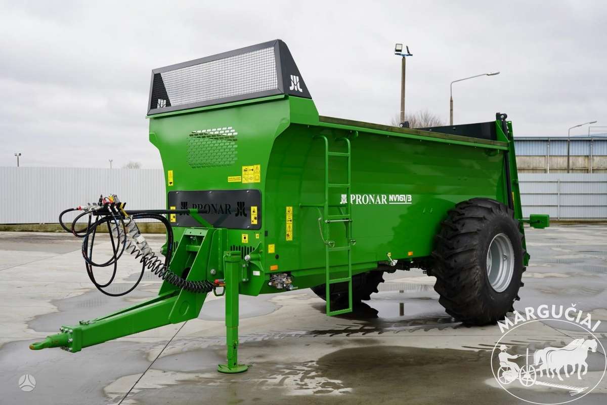 Pronar 9040 kg., manure shakers, compost shredders