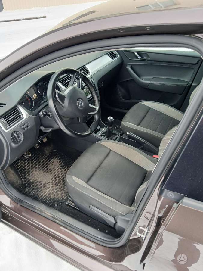 Skoda Rapid, 1.2 l., Хэтчбек