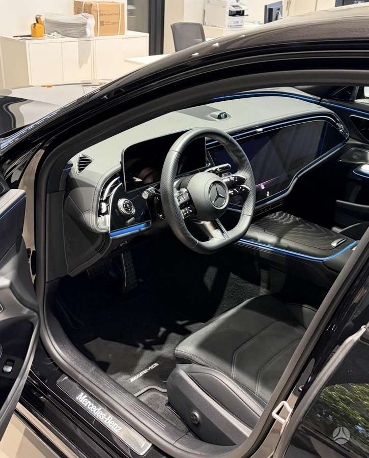 Mercedes-Benz E220, 2.0 l., sedans