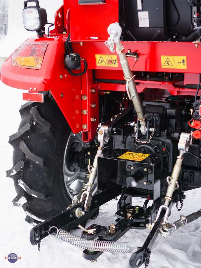 Dong Feng DF304G2, тракторы