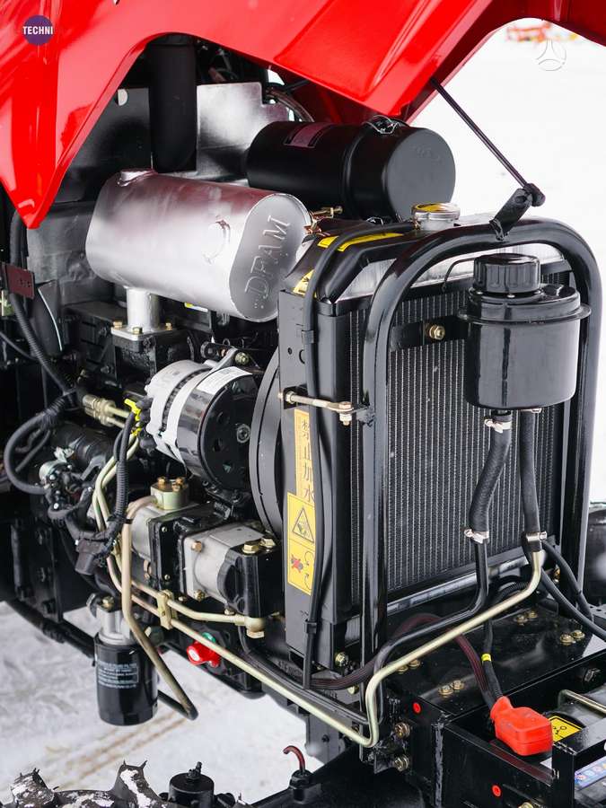 Dong Feng DF304G2, тракторы