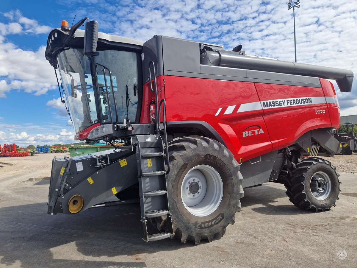 Massey Ferguson 7370 BETA, combine harvesters