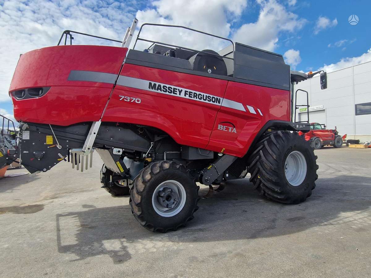 Massey Ferguson 7370 BETA, комбайны