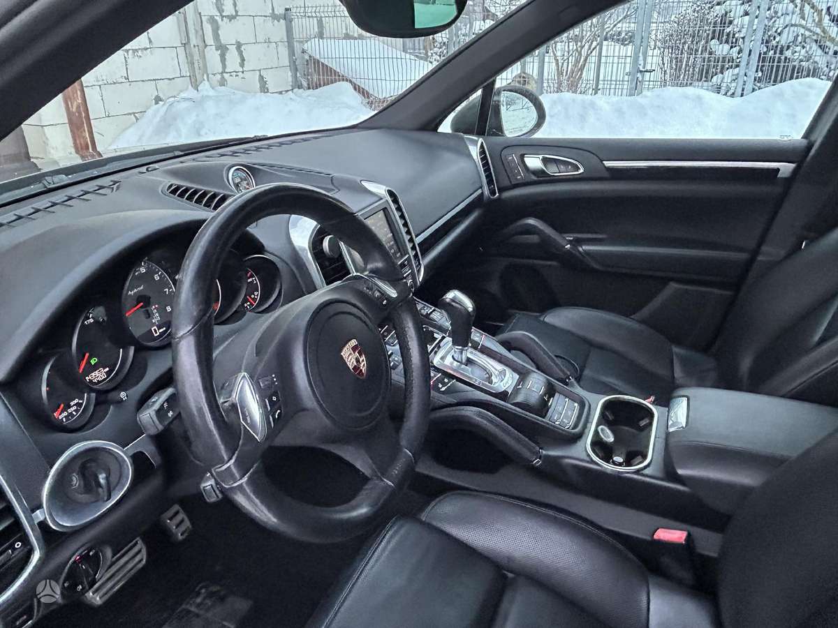 Porsche Cayenne, cgf, for parts