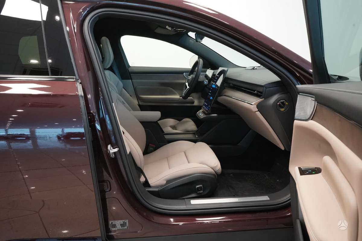 Volvo ES90 - 10