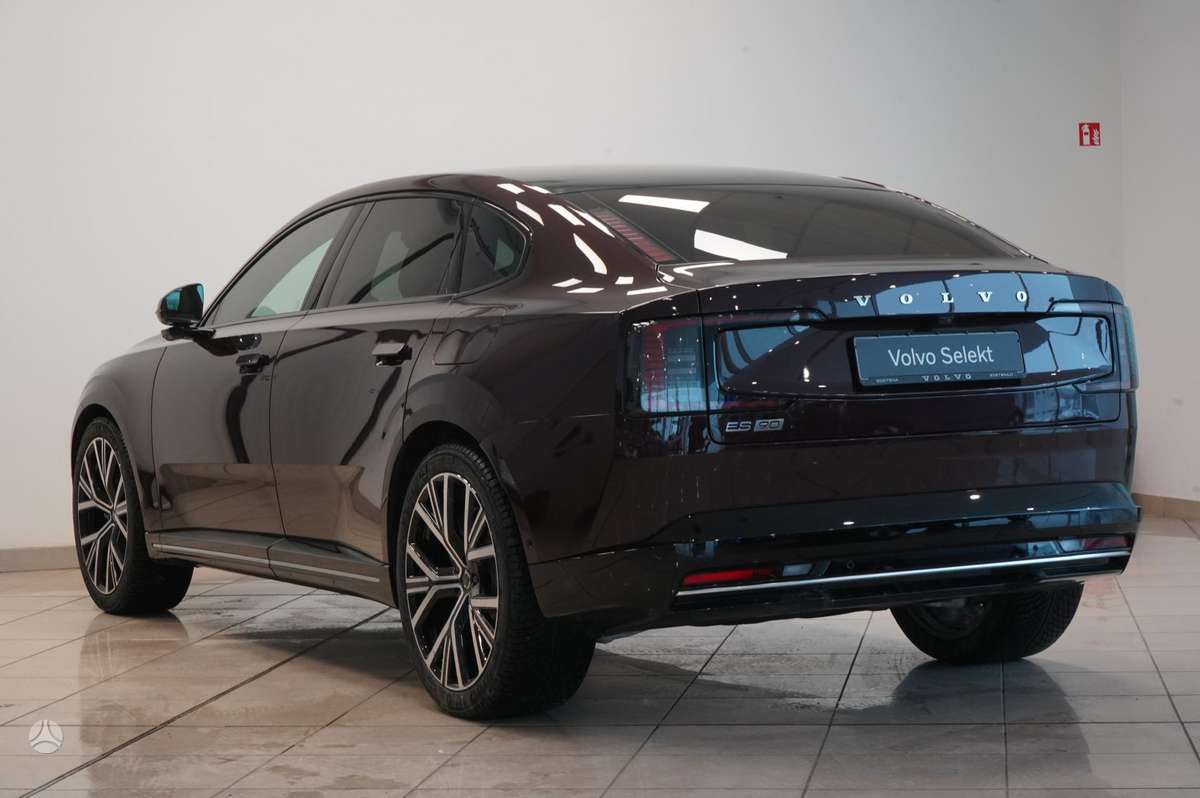 Volvo ES90 - 3