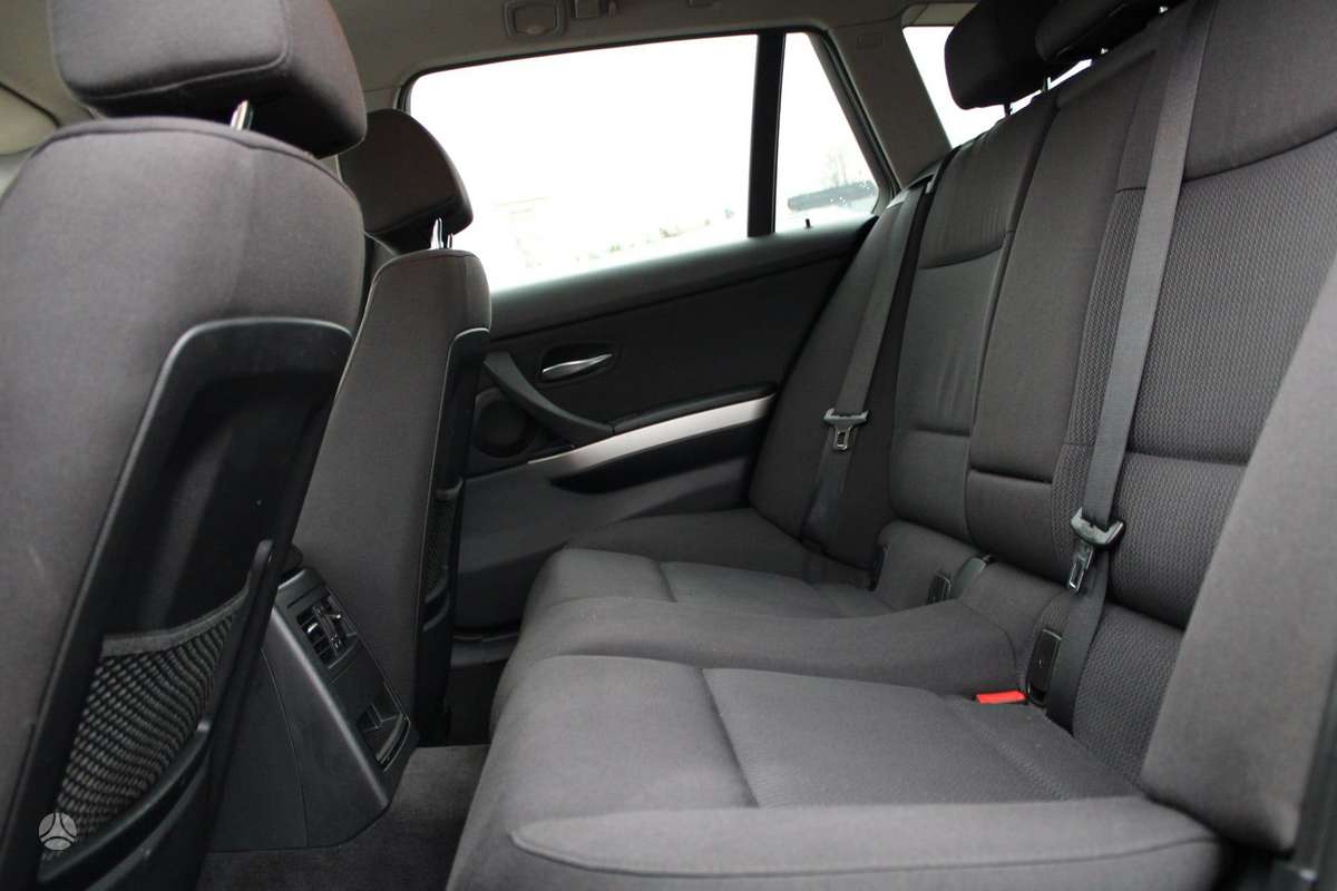 BMW 318, 2.0 l., universalas