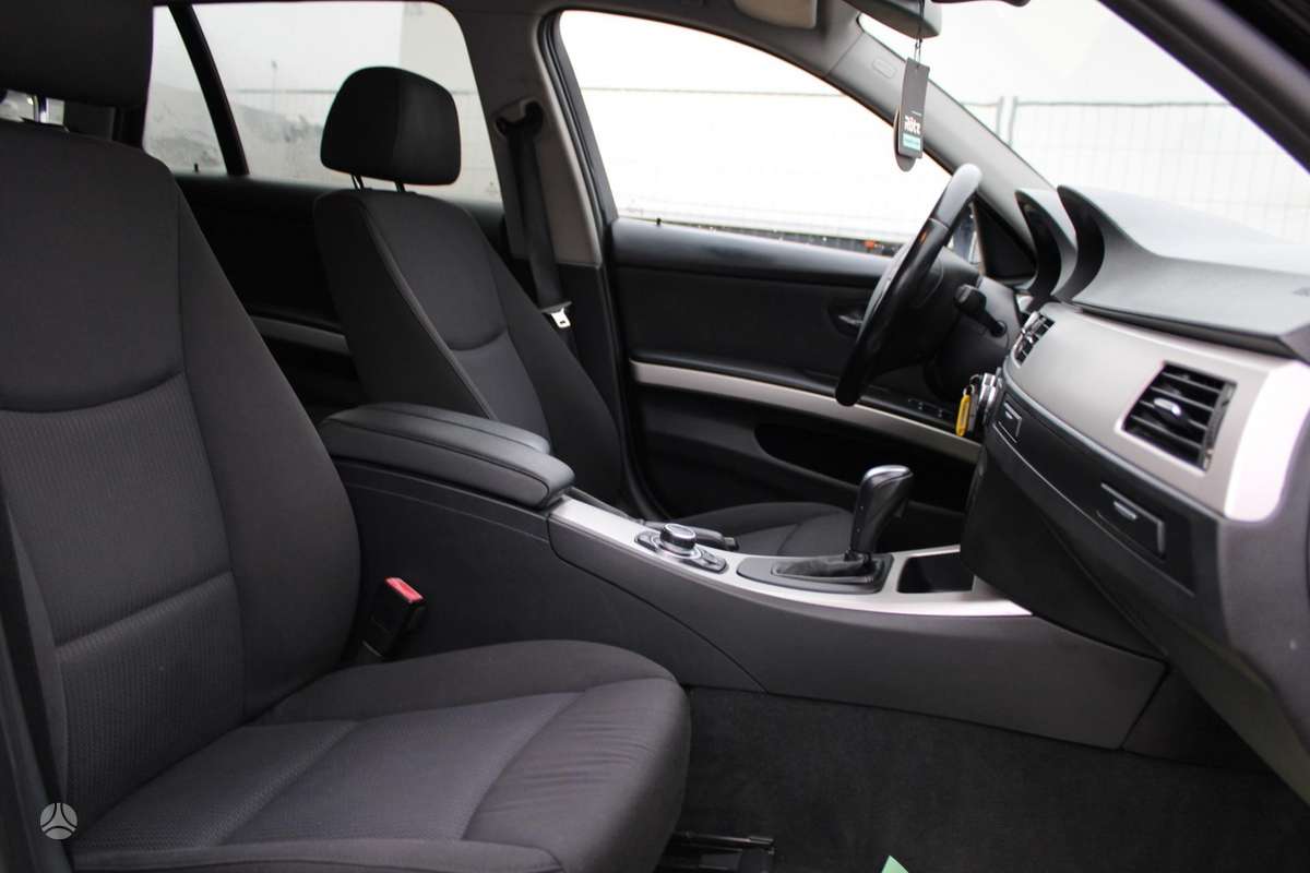 BMW 318, 2.0 l., wagon