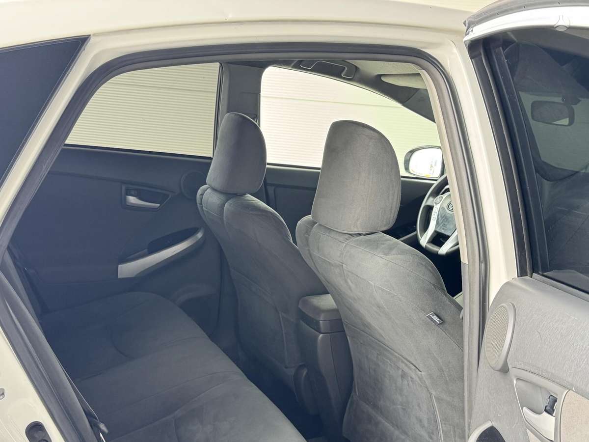 Toyota Prius - 11