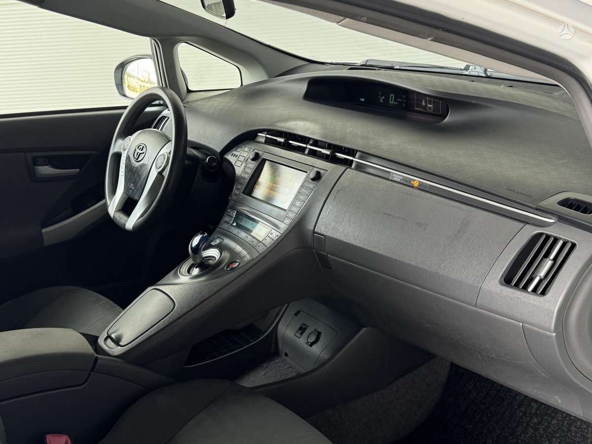 Toyota Prius - 9