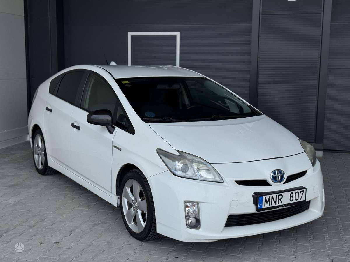 Toyota Prius, 1.8 l., hatchback