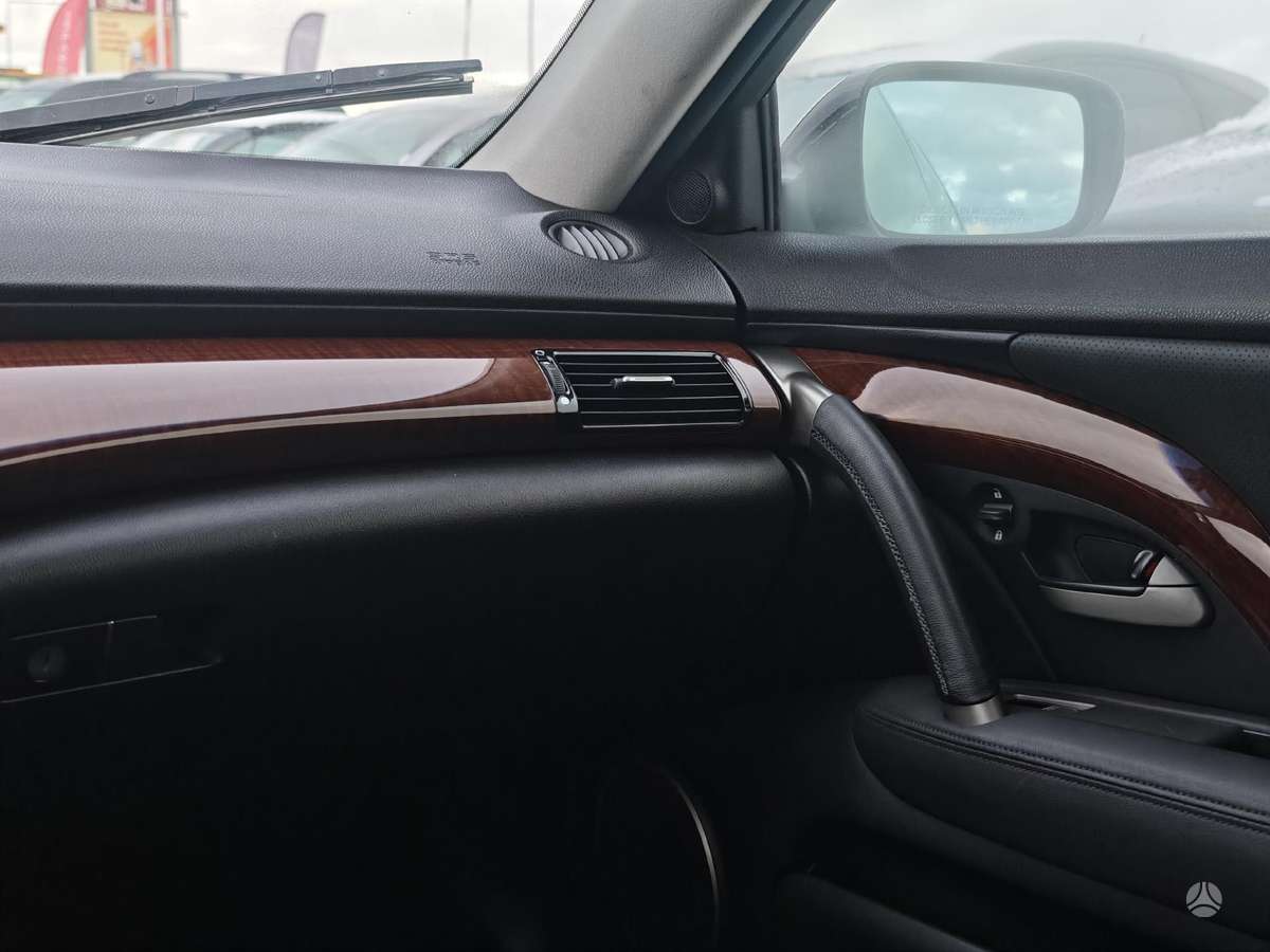 Acura RL, 3.7 l., Седан