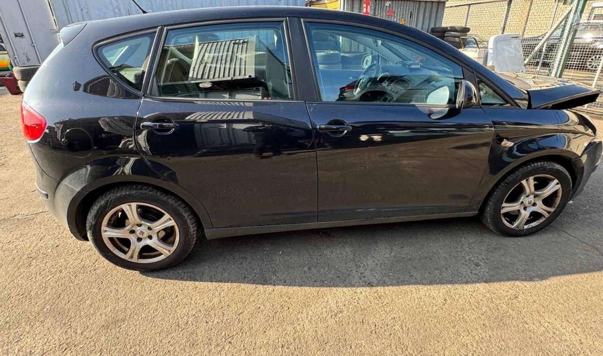 Seat Altea Vokiši auto dalimis