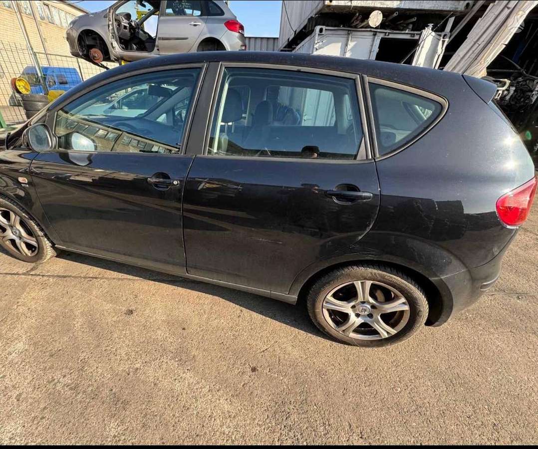 Seat Altea Vokiši auto dalimis