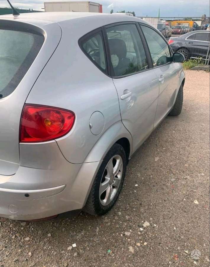 Seat Altea Vokiši auto dalimis