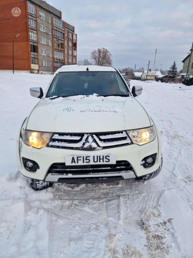 Mitsubishi L200, 2.4 l., pick-up 2