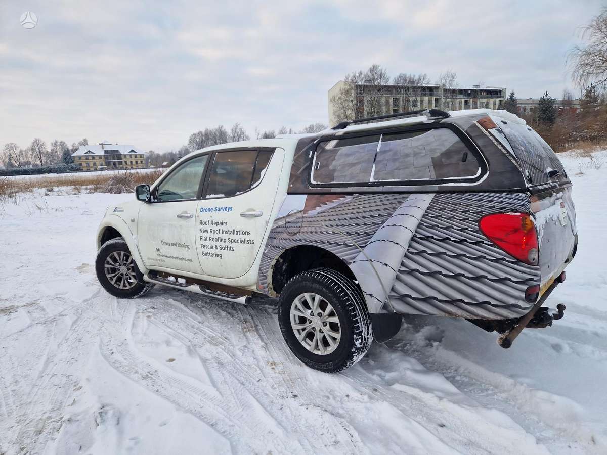 Mitsubishi L200, 2.4 l., pick-up 5