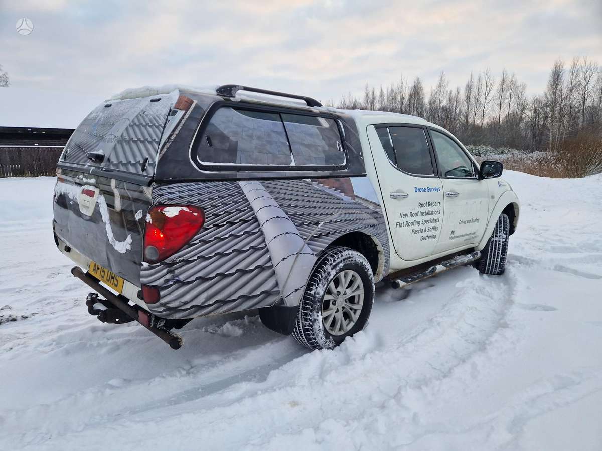 Mitsubishi L200, 2.4 l., pick-up 7