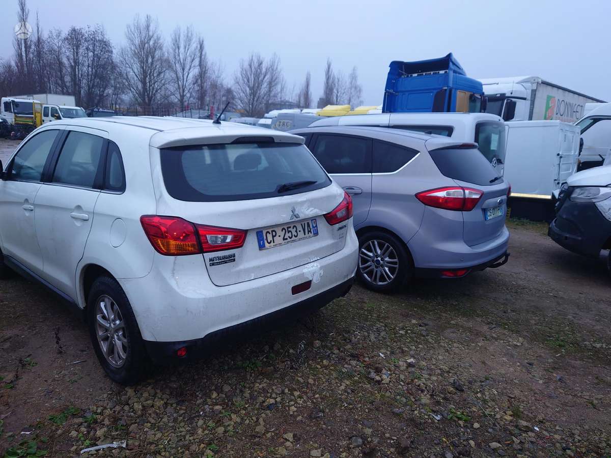 Mitsubishi ASX dalimis