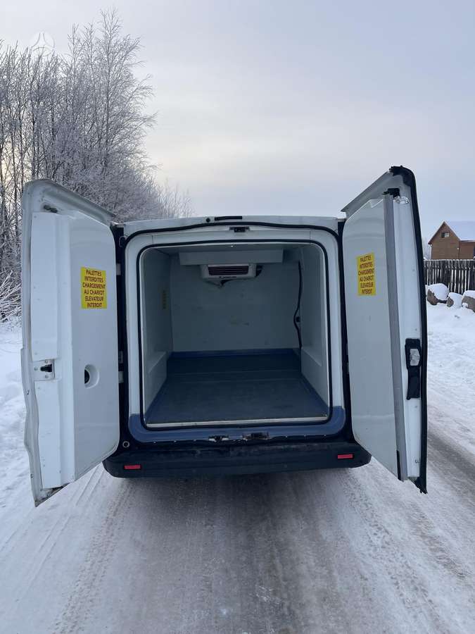 Nissan NV300, 1.6 l., cargo van 5