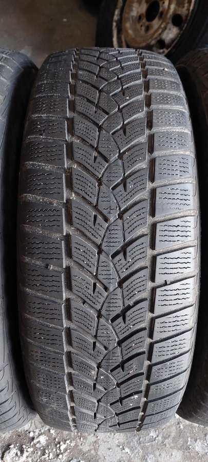 Goodyear, žieminės 225/60 R18