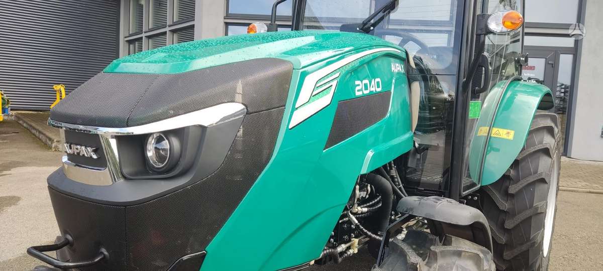 Aupax 2040 / M404, tractors