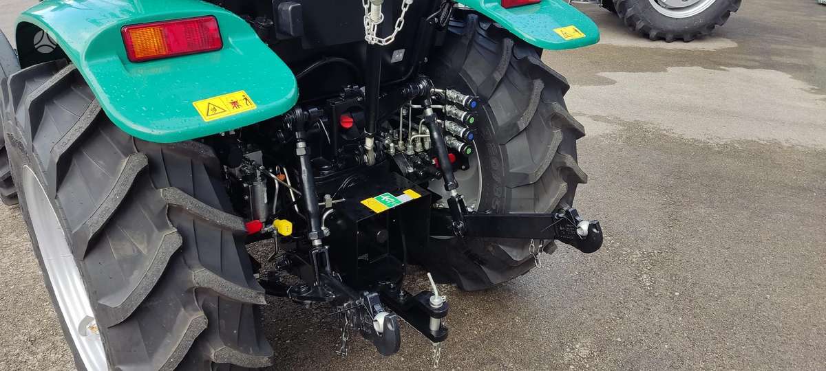 Aupax 2040 / M404, tractors