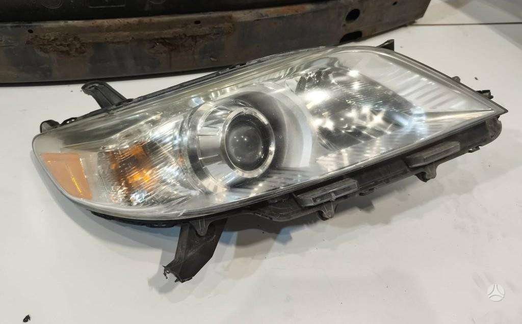 Toyota Sienna kėbulo dalys