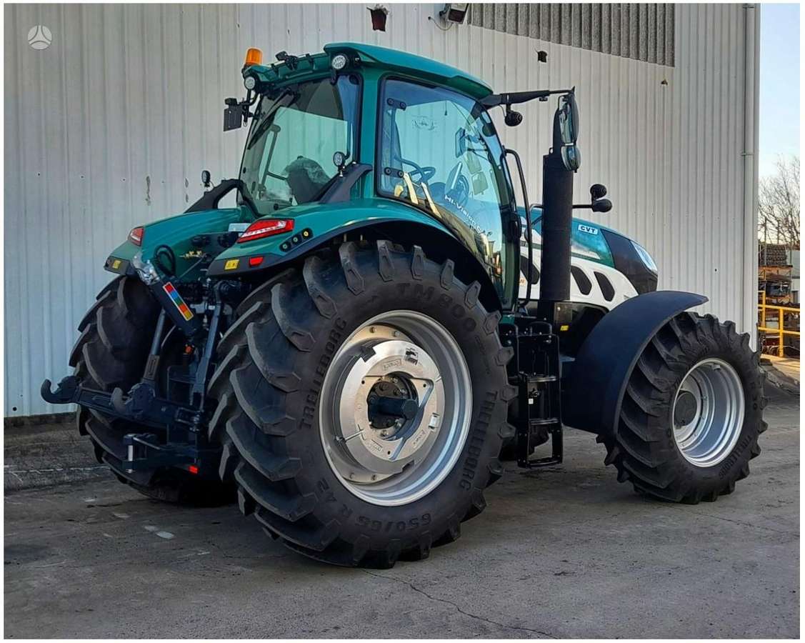 Aupax 7240, tractors