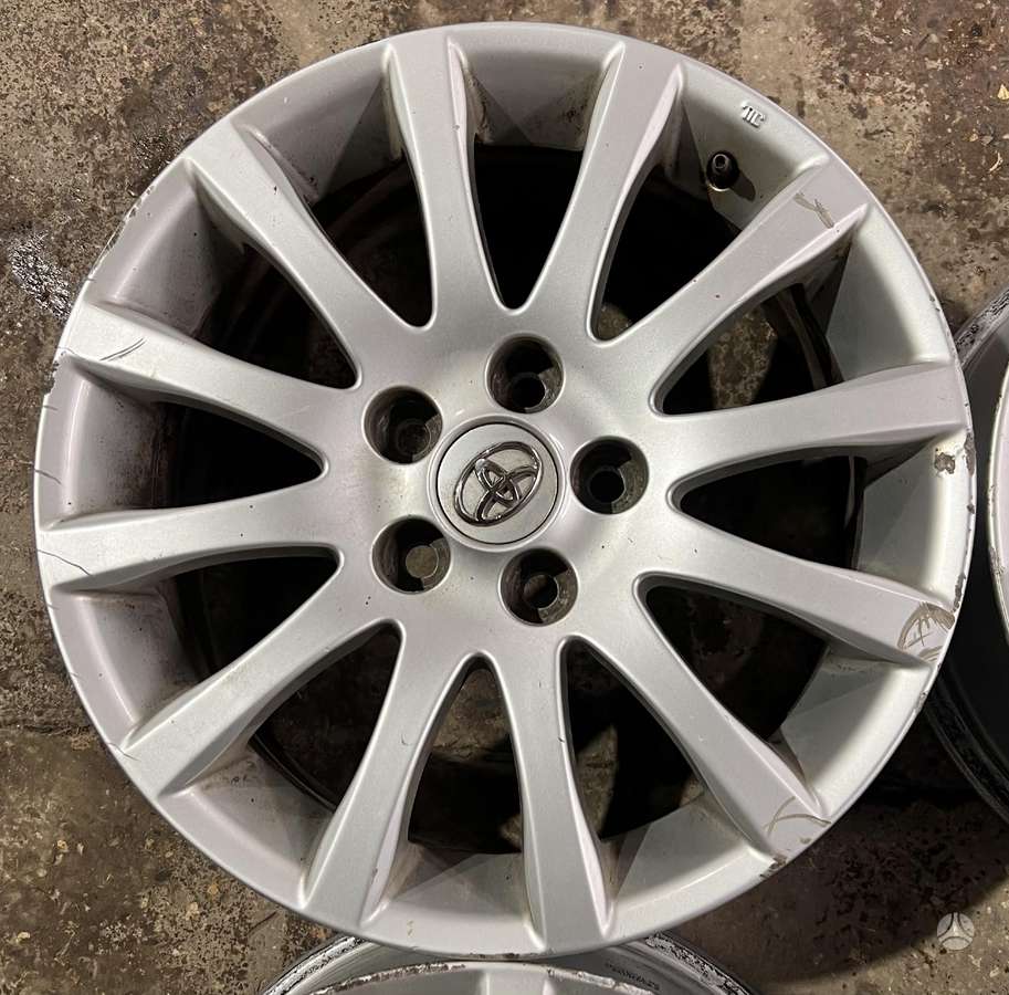 Toyota, lengvojo lydinio, R17