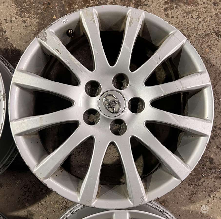 Toyota, lengvojo lydinio, R17