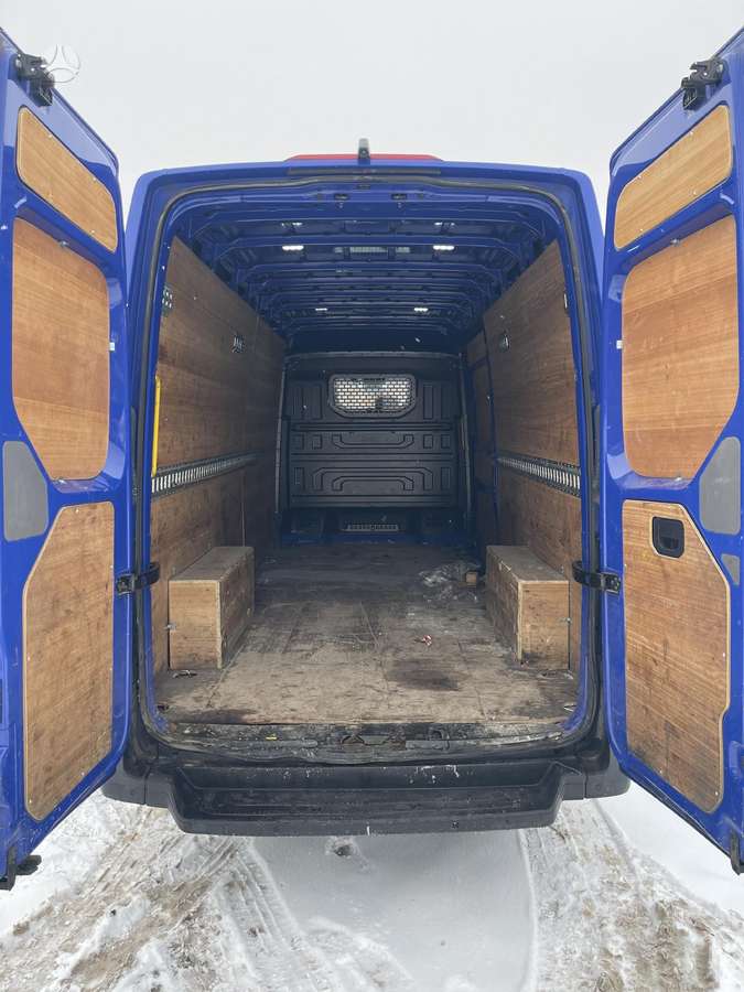 Volkswagen Crafter, 2.0 l., cargo van 5