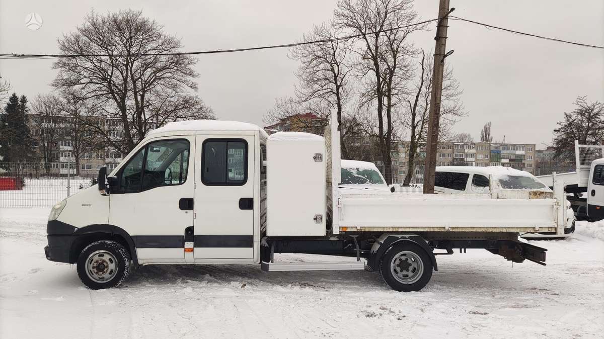 Iveco Daily, 2.3 l., cargo van 6