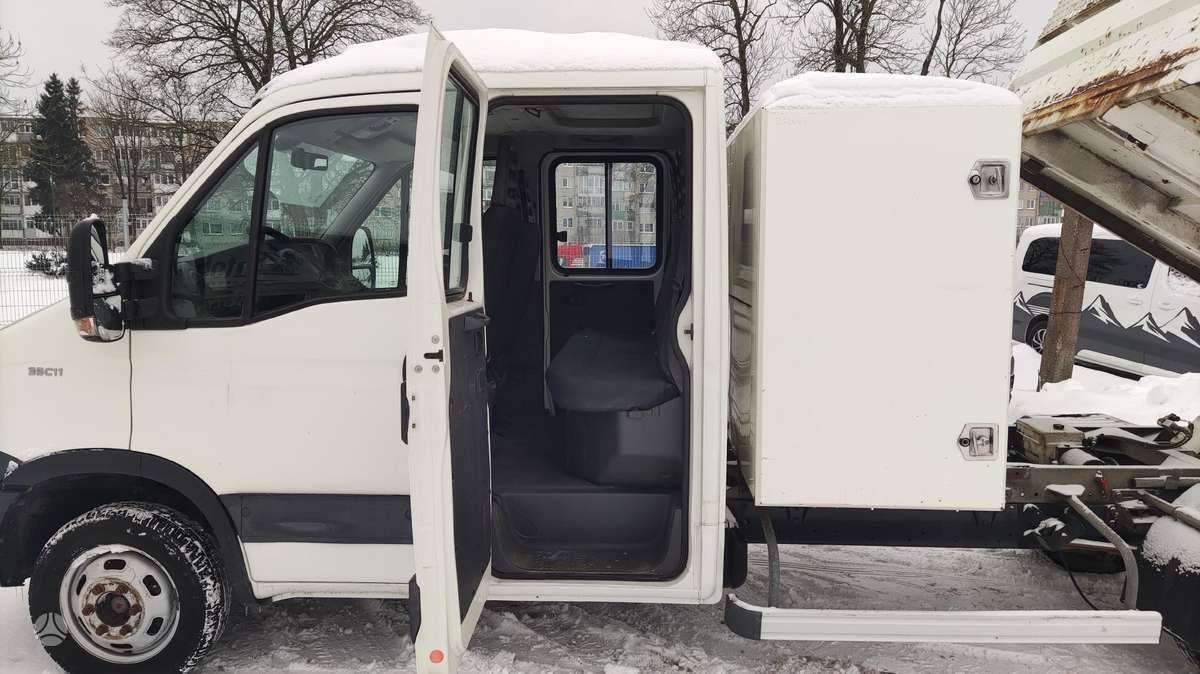 Iveco Daily, 2.3 l., cargo van 18