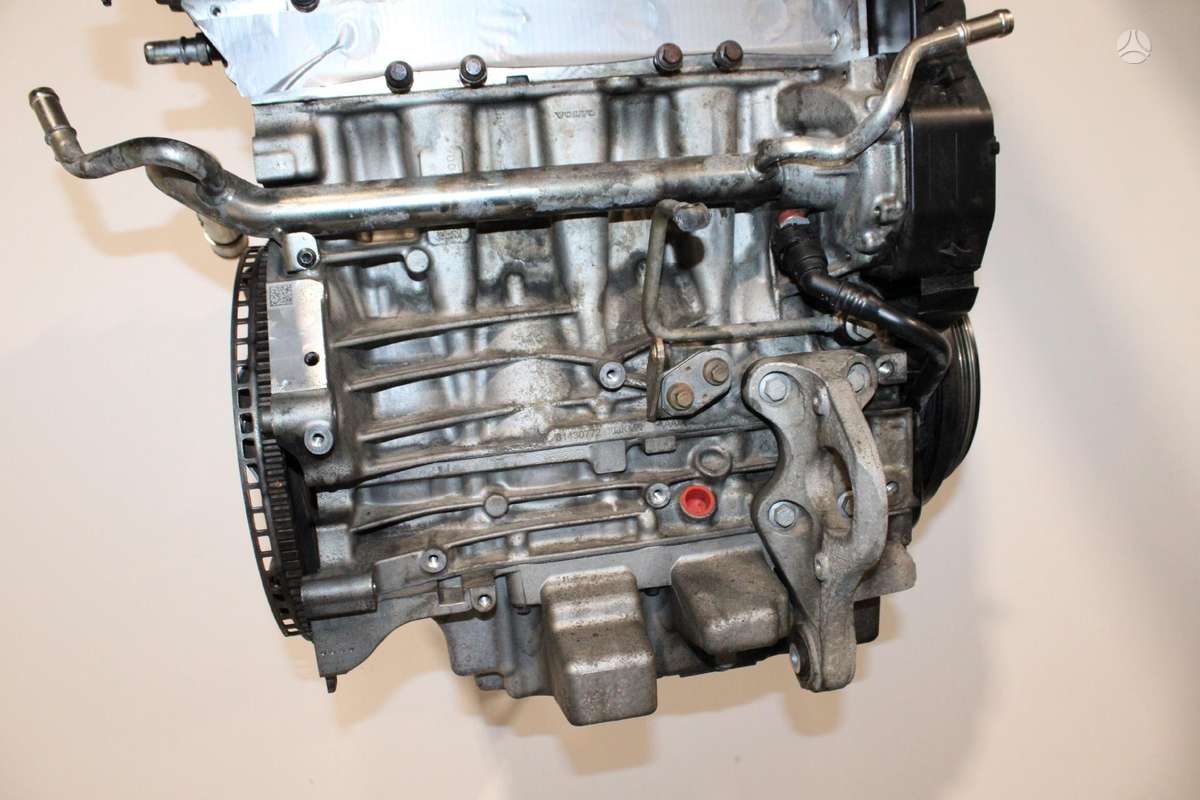 Volvo V90, D4204T9, двигатель