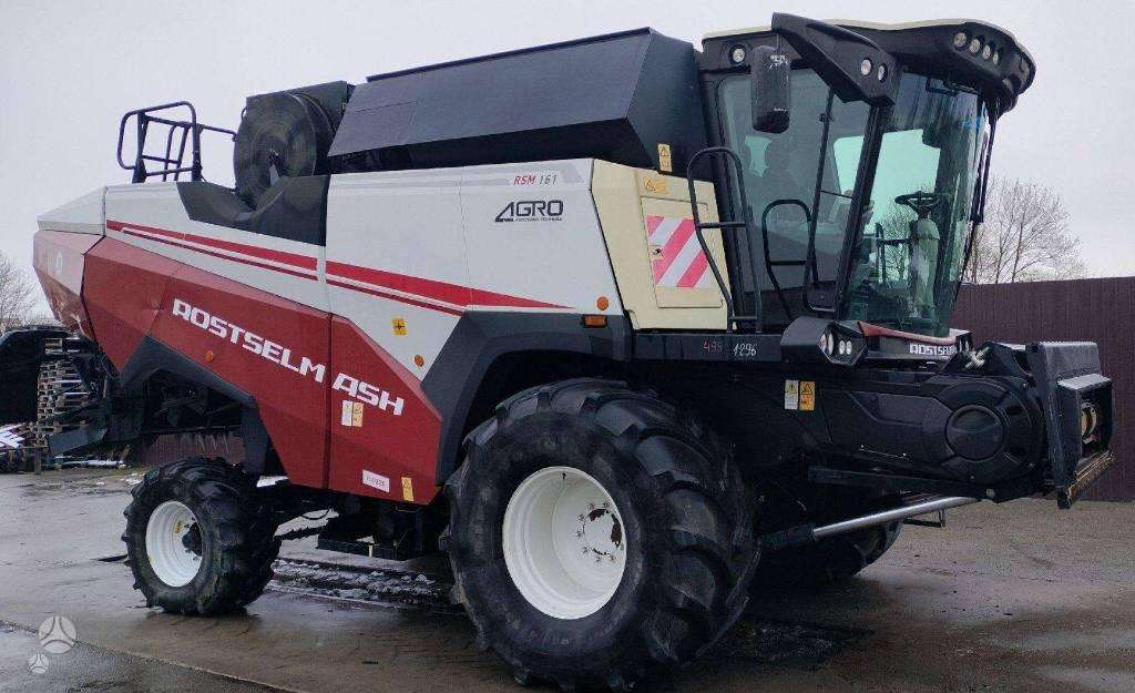 Rostselmash RSM 161, kombainai