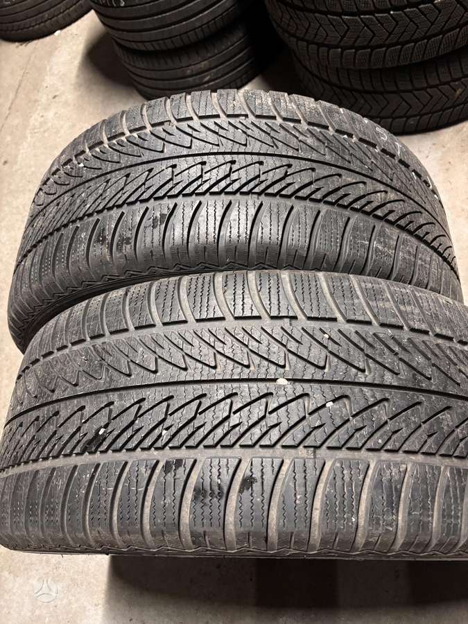 Goodyear UG Performance 8, зимние 285/45 R20