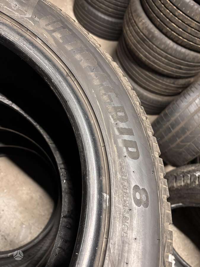 Goodyear UG Performance 8, winter 285/45 R20