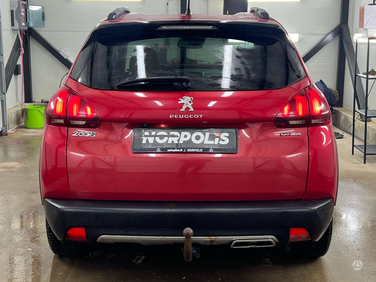 Peugeot 2008, 1.2 l., hatchback