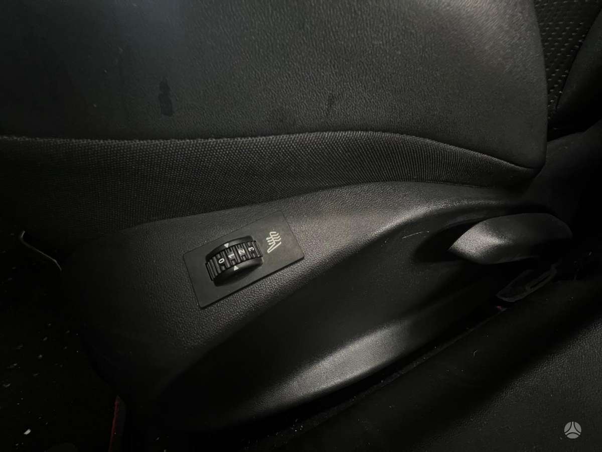 Peugeot 2008, 1.2 l., hatchback