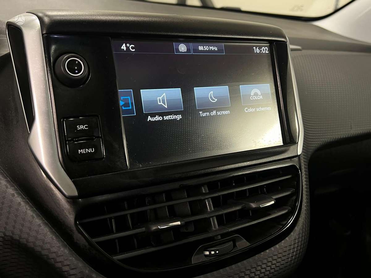 Peugeot 2008, 1.2 l., hatchback