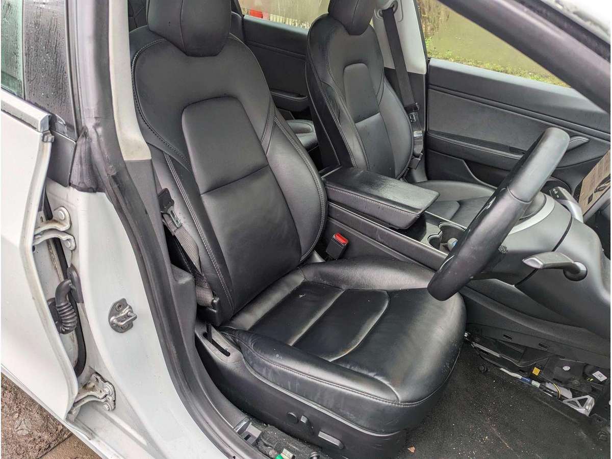 Tesla Model 3 двигатель
