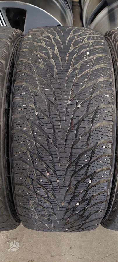Nokian, winter 225/45 R19