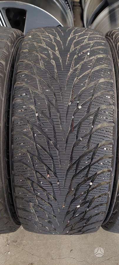 Nokian, зимние 225/45 R19